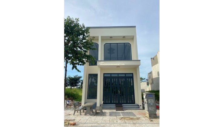 Cho thuê nhà nguyên căn 125m2 mới hoàn thiện, 4 PN- 4 WC khu Tái Định cư sân bay Long Thành