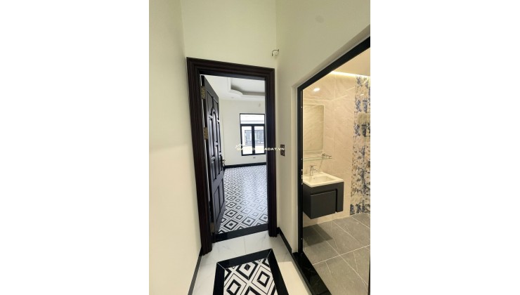 Bán nhà Ôtô tránh Phố Minh Khai, Đối Chung Cư 65m2/ 5Tầng, MT 4m 31.5 Tỷ, KD đỉnh