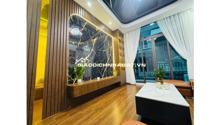 Nhà Đẹp, Nội Thất Xin Xò! Bán Nhà Trung Tâm Quận Đống Đa - Phố Trường Chinh