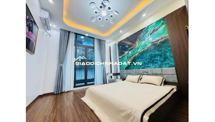 Nhà Đẹp, Nội Thất Xin Xò! Bán Nhà Trung Tâm Quận Đống Đa - Phố Trường Chinh