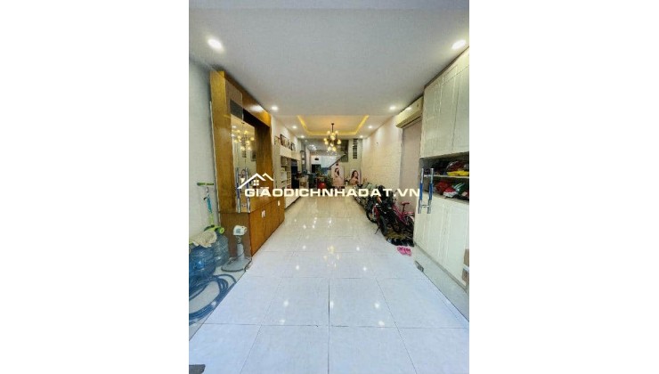 Bán nhà Tân Kỳ Tân Quý P.Bình Hưng Hòa Q.Bình Tân
* Dt: 4m x 13m 53m2
* Giá: 7.5 Tỷ