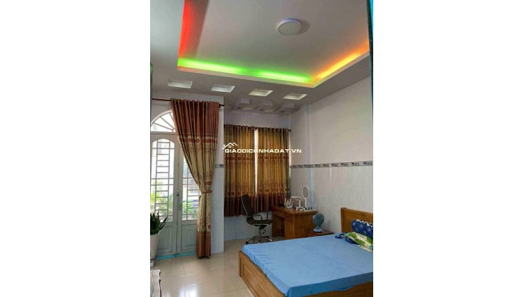 Biệt thự phố 8x17m 3tầng 6PN hẻm xe hơi Trưng Vương 3, Hóc Môn