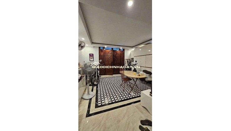 Hiếm Nhà Thạch Bàn 6 tầng – nội thất cao cấp – ô tô đỗ cửa