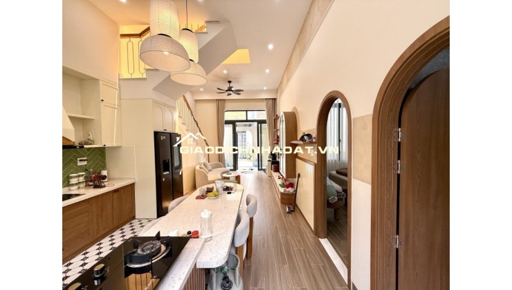 Chỉ 8 Tỷ, Nhà đẹp Tam Phú, 93m2 Ngang 7m - 3PN - Xe Tải đỗ cửa.