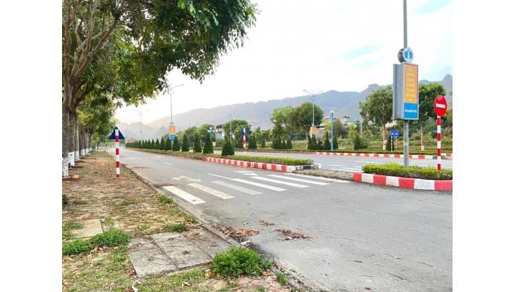 Cần bán đất mặt đường Trường Chinh, trung tâm TP Lai Châu
