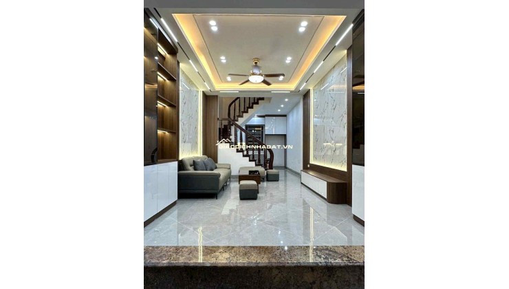 Bán nhà Kim Ngưu, quận Hai Bà Trưng 45m, nhà đẹp công năng đầy đủ, ngõ rộng, thông, gần phố