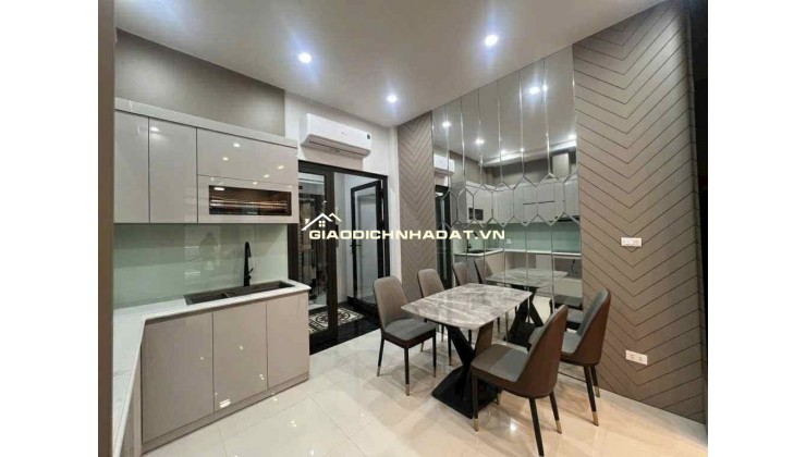BỒ ĐỀ -HỒNG TIẾN 53M-X5 TẦNG-THANG MÁY -FULL NỘI THẤT-Ô TÔ VÀO TẬN CỬA