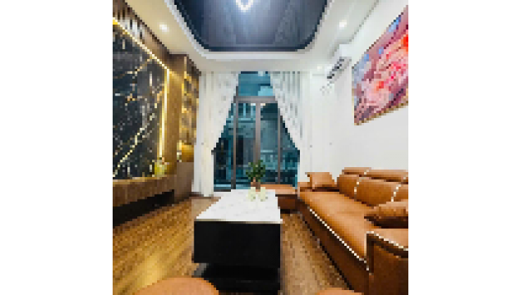 Nhà Đẹp, Nội Thất Xin Xò! Bán Nhà Trung Tâm Quận Đống Đa - Phố Trường Chinh