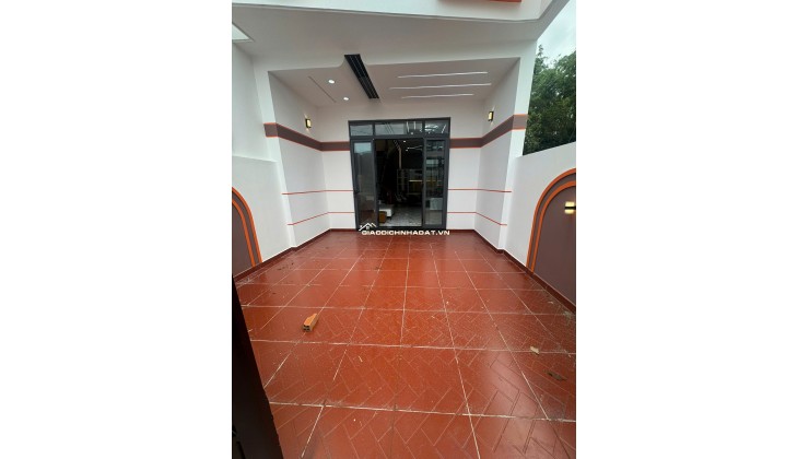 HOTNHÀ BÌNH CHÁNH 1 TRỆT 1 LẦU- SHR- GIÁ 1TỶ199