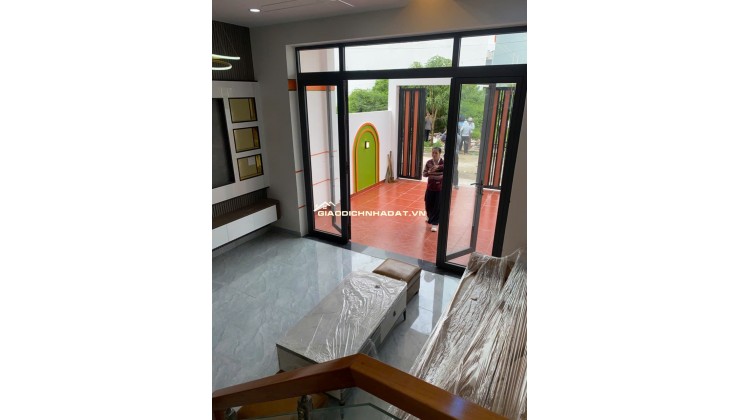 HOTNHÀ BÌNH CHÁNH 1 TRỆT 1 LẦU- SHR- GIÁ 1TỶ199