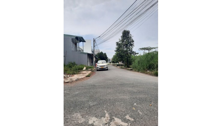 HOTNHÀ BÌNH CHÁNH 1 TRỆT 1 LẦU- SHR- GIÁ 1TỶ199