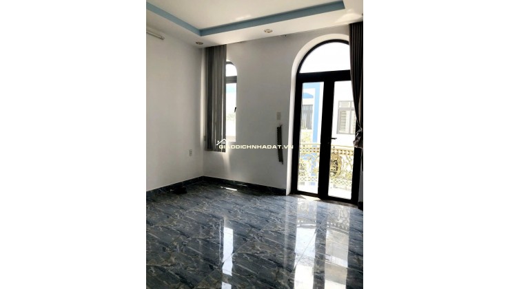 BÁN LỖ NHÀ ĐƯỜNG TÊN LỬA- 3 LẦU 4PN-5WC,SÂN THƯỢNG, GIÁ 3TỶ250
