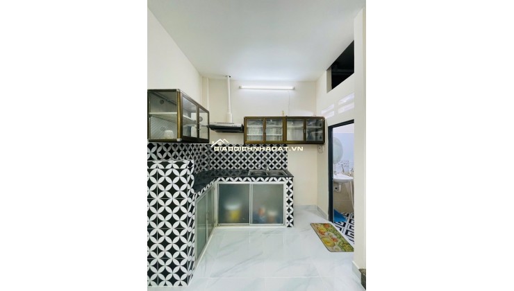 Nhà Đẹp Lạc Long Quân Nhỉnh 4 Tỷ