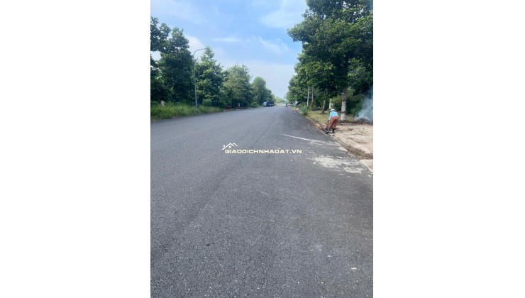 Mt Đào Sư Tích 720m2 ( 300m2 ) thổ cư giá 40 tỷ