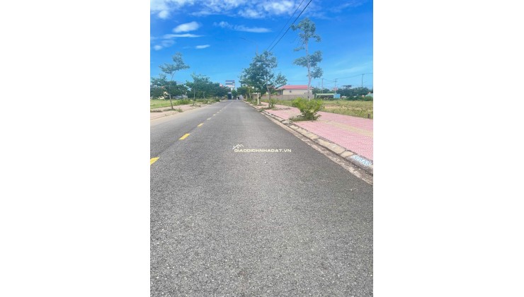 Bán đất tại Trần Thủ Độ, DT: 150m2 ngang 6 m dài 25m. View công viên, giá ưu đãi 16 triệu / m2