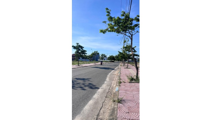 Bán đất tại Trần Thủ Độ, DT: 150m2 ngang 6 m dài 25m. View công viên, giá ưu đãi 16 triệu / m2