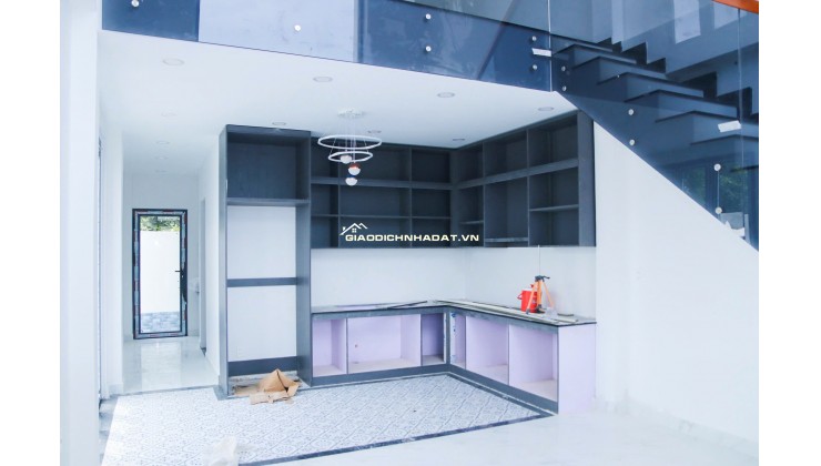 NHÀ MẶT TIỀN THỊ TRẤN CẦN ĐƯỚC- GIÁ CỰC TỐT- CƠ HỘI ĐẦU TƯ SINH LỜI