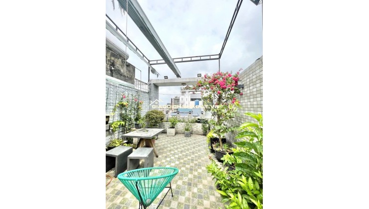 NHÀ 2 TẦNG  CHIẾN LƯỢC - HẺM XE HƠI - CHỈ HƠN 3 TỶ