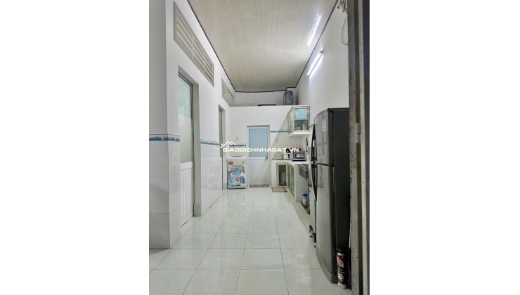 Bán nhà mặt tiền P. Bình Thủy - Sổ hồng riêng - Giá chỉ 2 tỷ