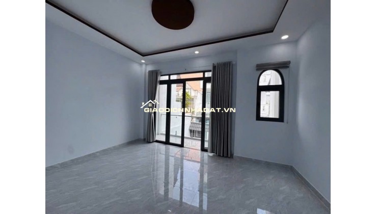 Hẻm xe hơi 1 / đường Bưng Ông Thoàn , P Phước Long B , Q9
5x20 , 2 tầng , 4 PN, 3 Wc hoàn công đủ chỉ 7,5 tỷ TL