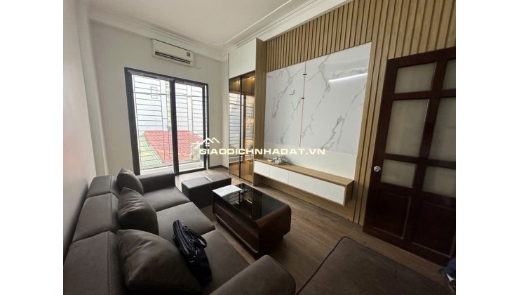  BÁN NHÀ PHÂN LÔ, 40M - NGOC THUY- LONG BIÊN – Ô TÔ VÀO NHÀ – 2 MẶT NGÕ – TT QUÂN ĐỘI - 8.X ĐỒNG