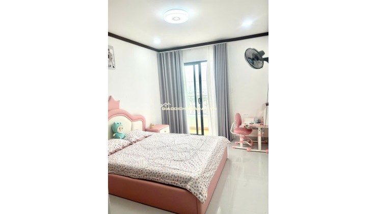 CĂN HỘ CHUNG CƯ QUỐC CƯỜNG 1 – QUẬN 7 3pn diện tích 131m2 giá chỉ 5.1 tỷ