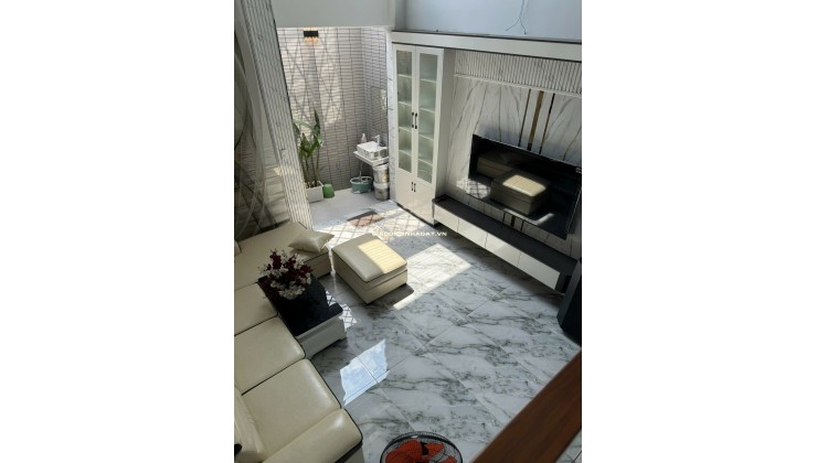 Bán nhà đường Thạnh Xuân 47, Quận 12, HXH, DT 53m², 4 PN, 4WC