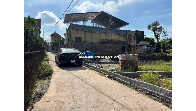 Chỉ 2.6tỷ có ngay 100m Đông Tảo. Đường otto chạy thông. Gần chợ