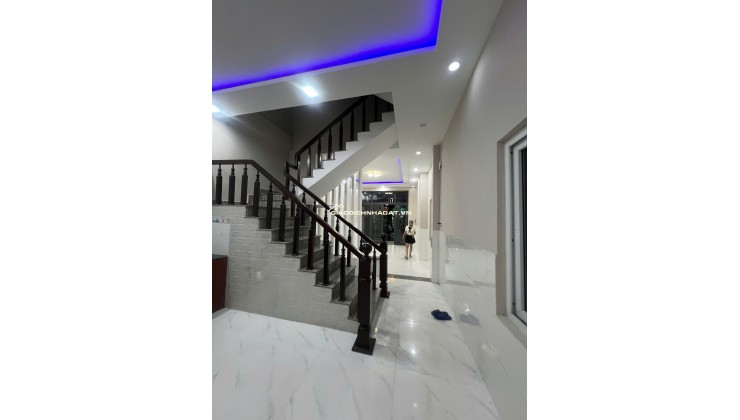 Nhà 3 tầng 61 Nguyễn Thiện Kế