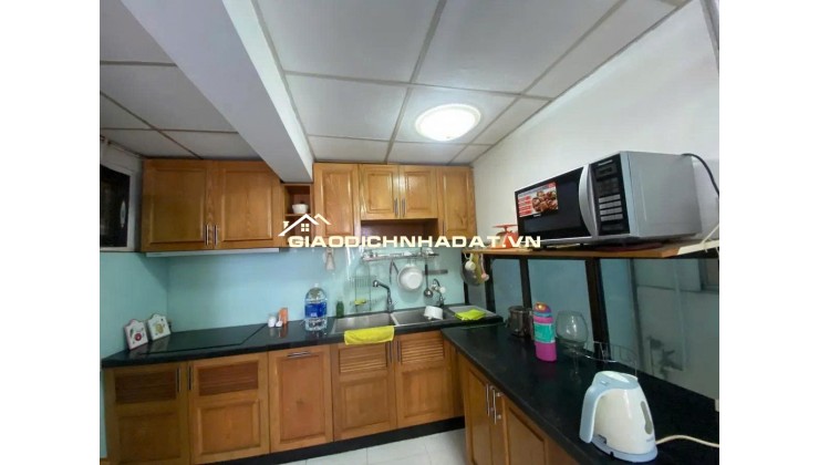 Đầu Tư/Cho Thuê: Nhà Hẻm Xe Hơi gần Hai Bà Trưng, Q1 - DT: 105m²,4 Tầng, 9PN - Giá Rẻ Nhất Khu Vực