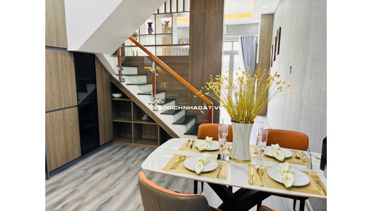 Cơ hội sở hữu nhà mới xây 1 trệt 1 lầu gần KCN Phước Đông giá chỉ 390 triệu, sổ hồng riêng
