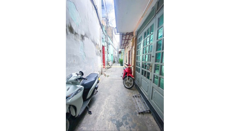CHÍNH CHỦ BÁN NHÀ NHỎ DT 3,2 x 3,5, SỔ HỒNG RIÊNG, Q.11 (BỚT LỘC)