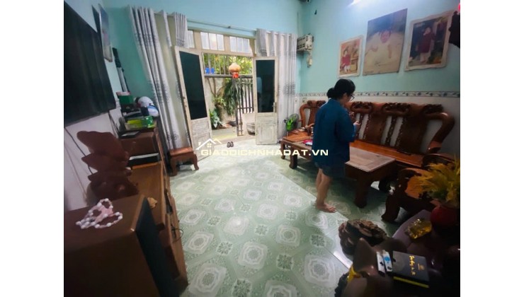 NHÀ CẤP 4 – LÀNG ĐHQG, GẦN BXMĐ MỚI chỉ nhỉnh 2 Tỷ
