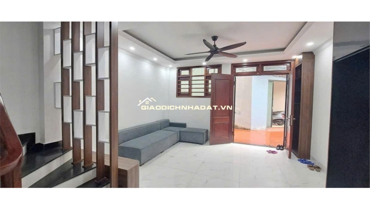 Bán nhà ngõ 564 Nguyen văn Cừ, Bồ Đề,35m 5T  oto ,KD, 7,6 tỷ .