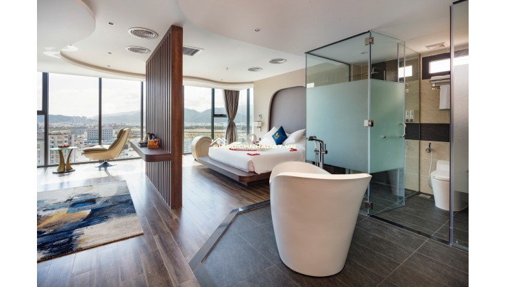 Chuyển nhượng KHÁCH SẠN 3 sao mặt tiền đường BIỆT THỰ  Phố Tây TP Nha Trang Diện tích 142m2 Giá bán : 80 tỷ ( bớt lộc ) 
Vui lòng liên hệ  E  để đi