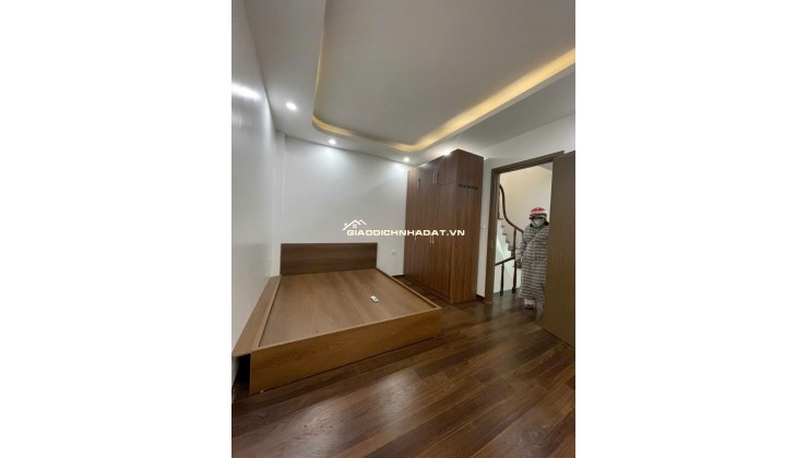 SIÊU PHẨM  LÔ GÓC DI TRẠCH, 5 TẦNG, 40m2 NGÕ THÔNG, NGAY Ô TÔ TRÁNH  6.3 TỶ