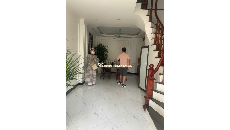 SIÊU PHẨM  LÔ GÓC DI TRẠCH, 5 TẦNG, 40m2 NGÕ THÔNG, NGAY Ô TÔ TRÁNH  6.3 TỶ