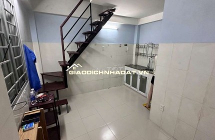 Cho Thuê Phòng trọ kiểu CCMN Quận 4 mới chỉ 4 triệu/tháng có lầu ở được 2 người.