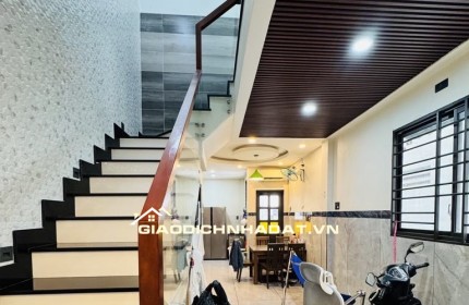 NHỈNH 10TỶ  CÒN BỚT - HIẾM - NHỈNH NHÀ HẺM XE HƠI GẦN 45M2 (3,5 x13 ) SÁT MẶT TIỀN NGUYỄN GIA TRÍ - BÌNH THẠNH - KHU VIP HIẾM NHÀ BÁN - VỪA Ở VỪA