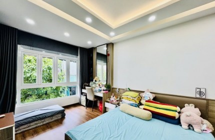MẶT TIỀN THỤT BỜ KÈ TRƯỜNG SA - 5 TẦNG - Xe Hơi ngủ nhà - VIEW Ngắm Pháo Hoa