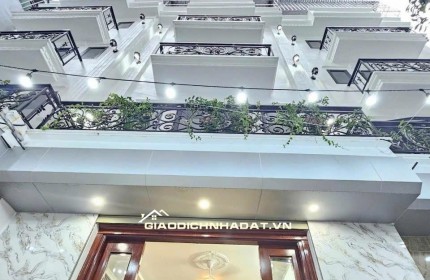 Bán nhà ngô gia tự 30m2 5 tầng xây mới gần ô tô tránh giá nhỉnh 5 tỷ