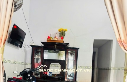 BÁN NHÀ GIÁ TỐT – TRUNG TÂM DĨ AN