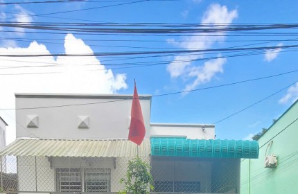 Bán nhà mặt tiền P. Bình Thủy - Sổ hồng riêng - Giá chỉ 2 tỷ