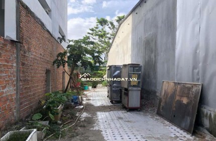 Bán Lô Đất Cao Ráo, Sổ Riêng, 137m² Hẻm Ô Tô 4m, Gần Đại Học & Chợ, Giá Tốt – Nha Trang