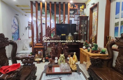 trước mặt KINH DOANH ĐỈNH 5 TẦNG (xuất hiện HẦM), địa chỉ VÀNG TP DĨ AN, 122M², CHỈ 10.8 TỶ TL