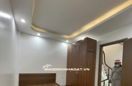 SIÊU PHẨM  LÔ GÓC DI TRẠCH, 5 TẦNG, 40m2 NGÕ THÔNG, NGAY Ô TÔ TRÁNH  6.3 TỶ
