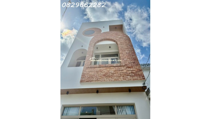 Bán Nhà Mới 100% 1 trệt 2 lầu tại Sa Đéc, tiện ích gần chợ, siêu thị, trường học