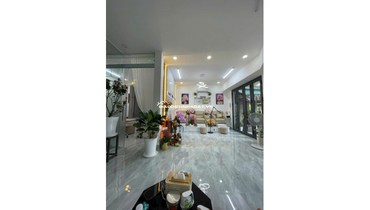 Sang tiệm Spa hoặc cho thuê, Spa Full đồ cao cấp vào là làm ngay