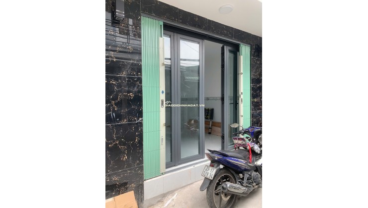 Bán nhà 1 trệt 1 gác suốt cách Nguyễn Văn Linh chỉ 100m nhà mới tinh