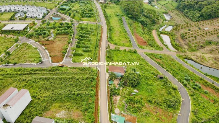 BÁN 2 LÔ MẶT TIỀN LIỀN KỀ ĐẸP ĐẤT NỀN KHU NGHỈ DƯỠNG P2 BẢO LỘC, CÁCH NGÃ 5 ĐAMBRI 6 PHÚT ĐI XE